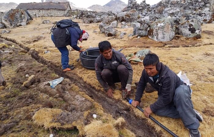 Connecting water lines in Yanaruma 2024